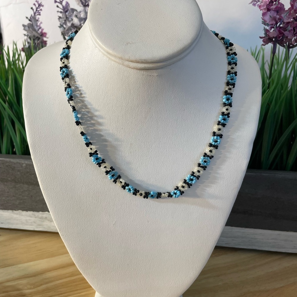 SHIVE STATEMENT NECKLACE